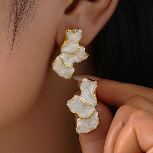 Lyra Resin Leaf Earring