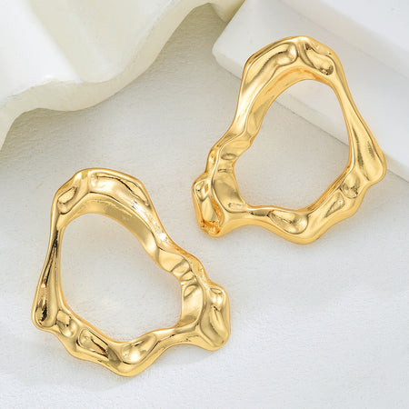 Evie Asymmetric Earring