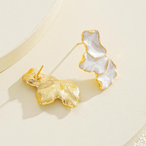 Lyra Resin Leaf Earring