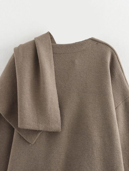 Essie Vintage Woolen Short Coat With Scarf In Beige