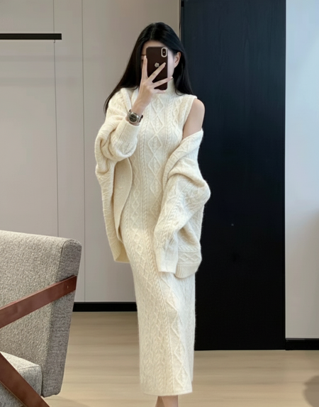 Elda Luxe Winter Dress With Cape