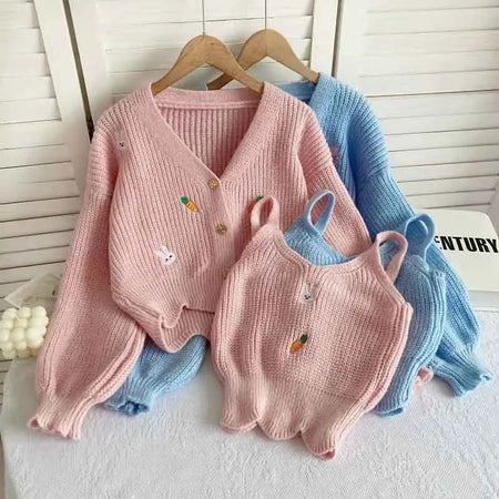 Amaya Statement Woolen Tops with Sweater In Blue