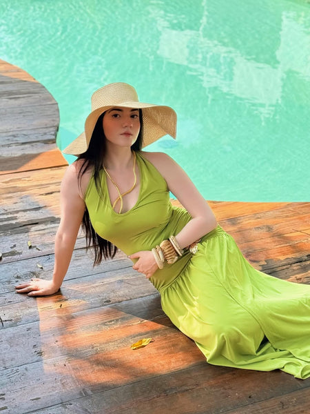 Serafina Luxe Slit Cut Maxi Dress In Green