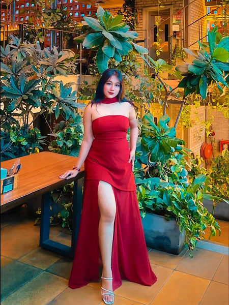 Annora Off-Shoulder Maxi Dress With Scarf In Maroon