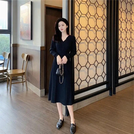 Black - Louisa Woolen A-Line Dress