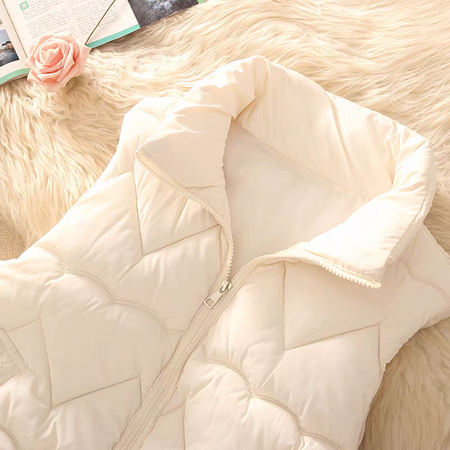 Antonella Warm Puffer Jacket - close-up of collar and zip detail, off-white - Miss Mosa By Akanksha