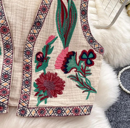 Cari Statement Vest Top In Beige - close-up of side embroidery detail - Miss Mosa By Akanksha