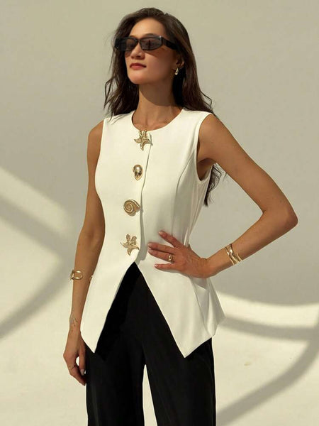 Carlotta Statement Starfish Top - front shot on model, off-white - Miss Mosa By Akanksha