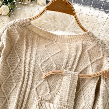 Cyra Premium Woolen Sweater Set In Beige - close-up of knit detail - Miss Mosa By Akanksha