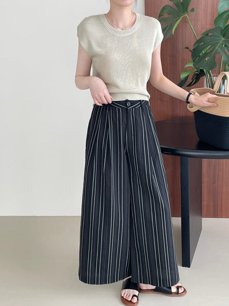 Elon Statement Striped Pants In Black - front shot on model - Miss Mosa By Akanksha