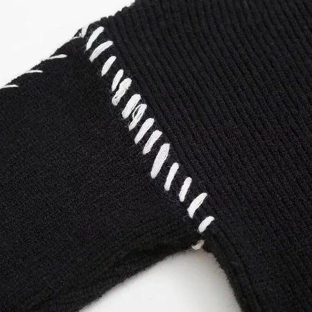 Fedora Oversized Sweater In Black - close-up of stitch sleeve detail - Miss Mosa By Akanksha