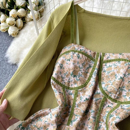 Harriet Set of Dress and Cape - close-up of bodice, green - Miss Mosa By Akanksha