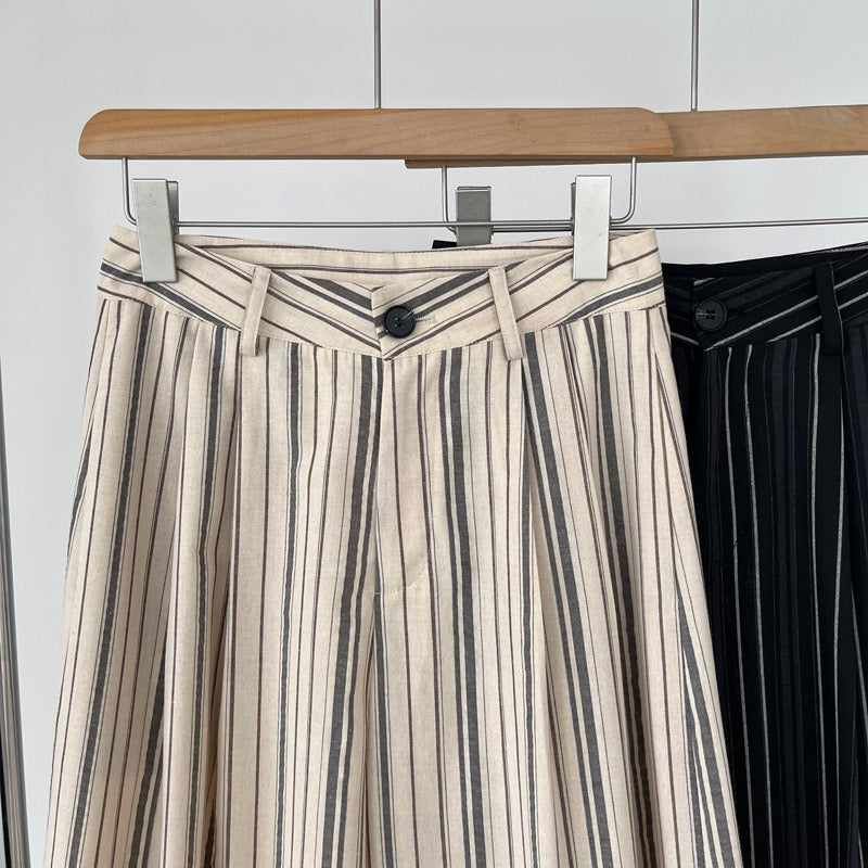 Elon Statement Striped Pants In Beige