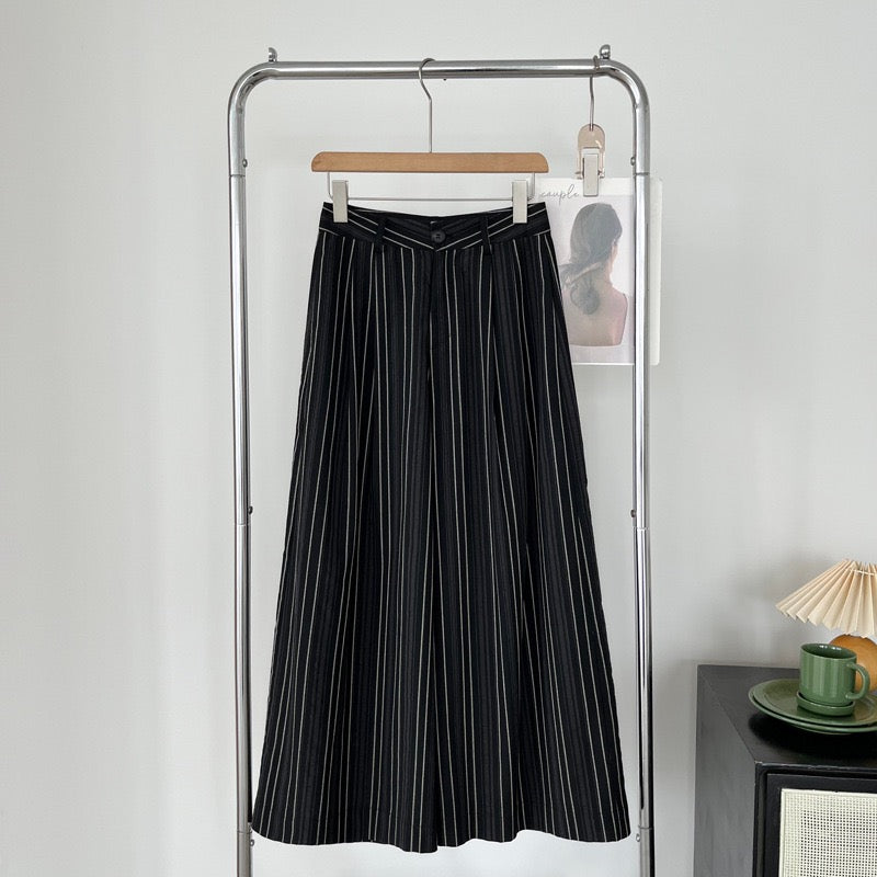 Elon Statement Striped Pants In Black