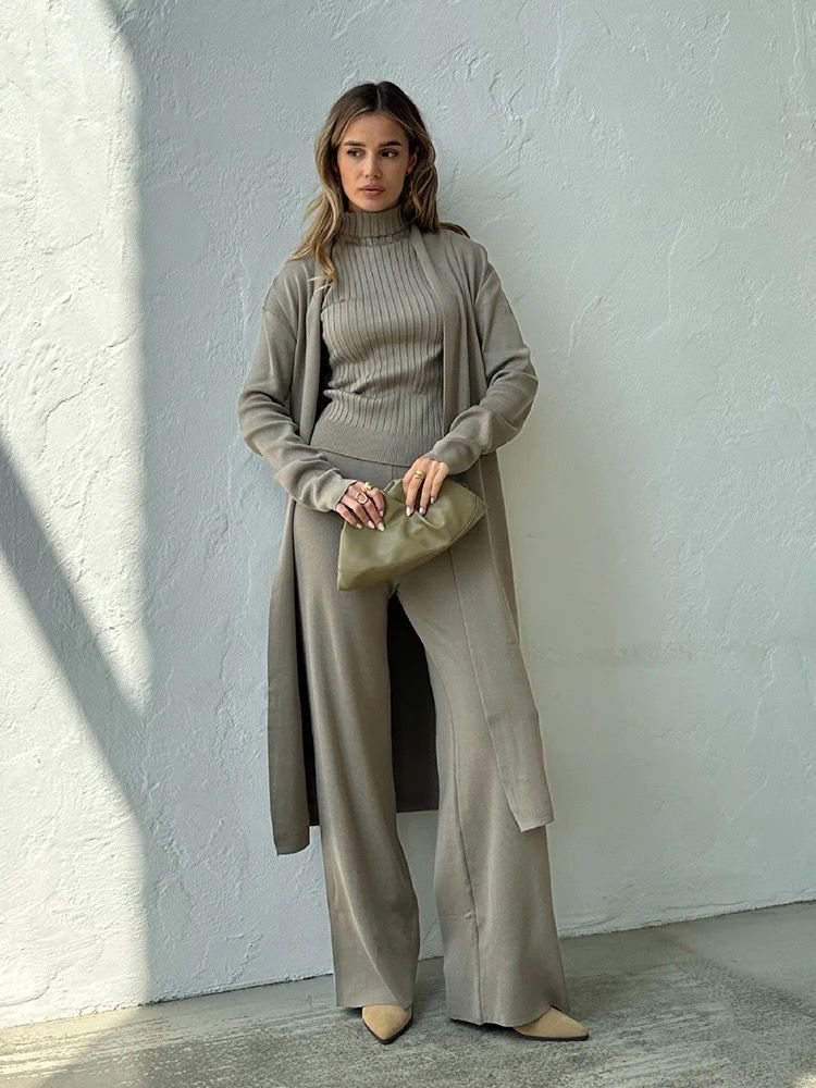 Buy Aubrey Luxe Winter Coord Set with Cape for Women Online in