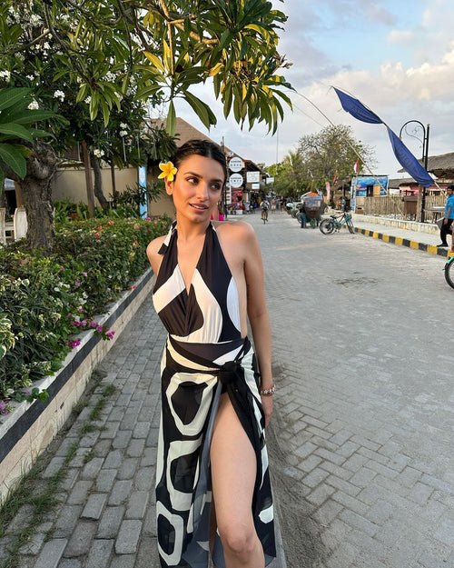 Jerry Swimsuit with Sarong In Black