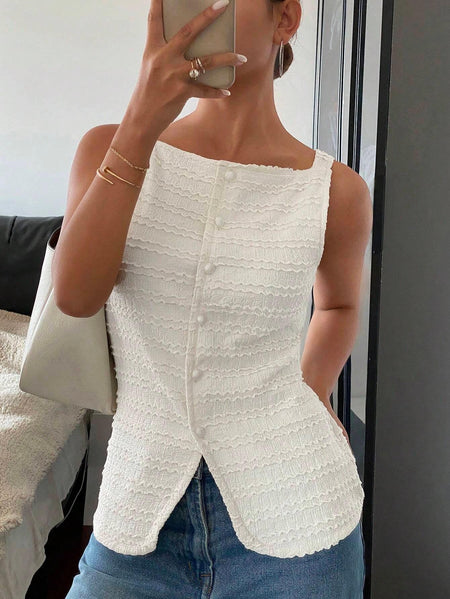 Ketta Statement Summer Top In White - front shot on model - Miss Mosa By Akanksha