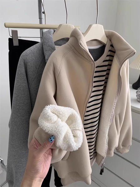 Maddele Premium Fleece Jacket - sherpa lining detail shot, beige - Miss Mosa By Akanksha