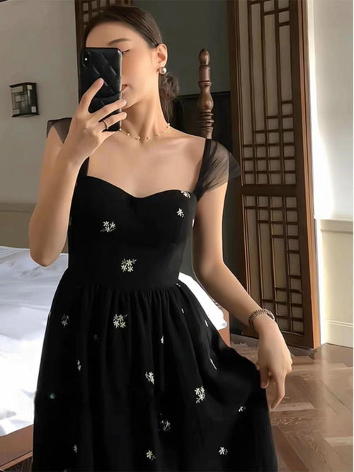 Mikayla Floral Dress In Black