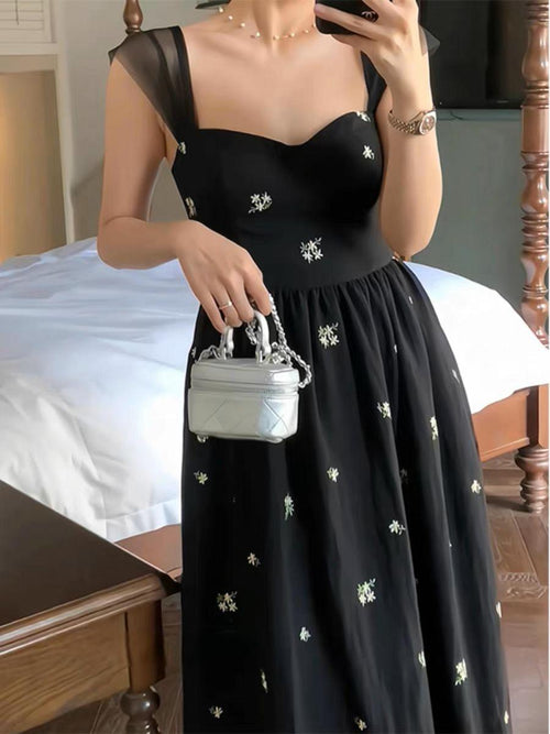 Mikayla Floral Dress In Black