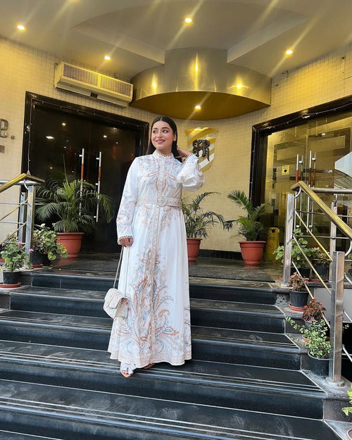 Rubeya Vintage Statement Maxi Dress In White