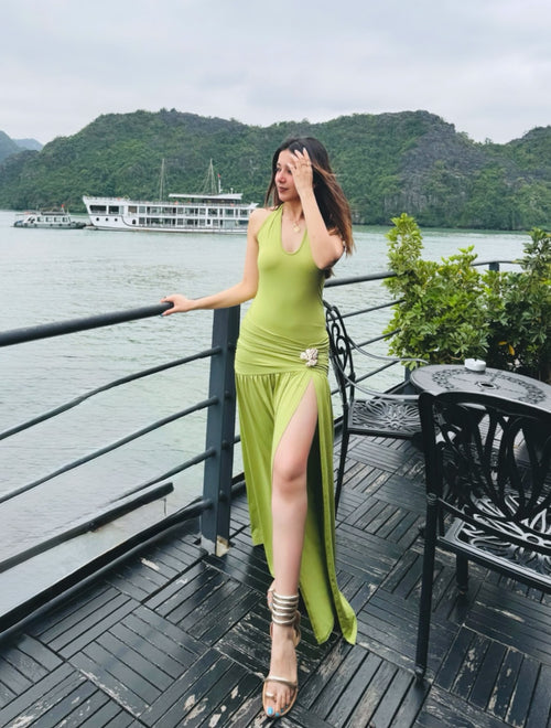 Serafina Luxe Slit Cut Maxi Dress In Green