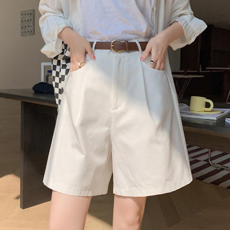 Sutton Statement Shorts With Belt In White - front shot on model with belt - Miss Mosa By Akanksha