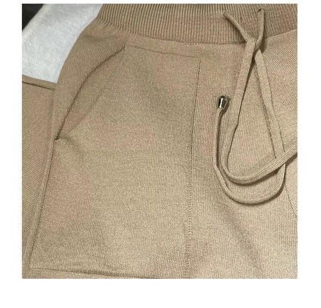Daniel Winter Trackset - close-up of waistband, beige - Miss Mosa By Akanksha