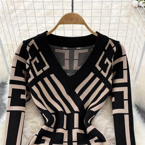 Hilda Statement Dress In Black