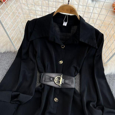 Locaste Statement Shirt With Belt - close-up of collar, black - Miss Mosa By Akanksha