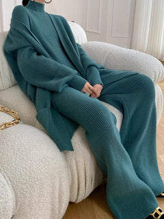 Luxury Collection Suarez Coord Set - lifestyle shot on model, teal - Miss Mosa By Akanksha