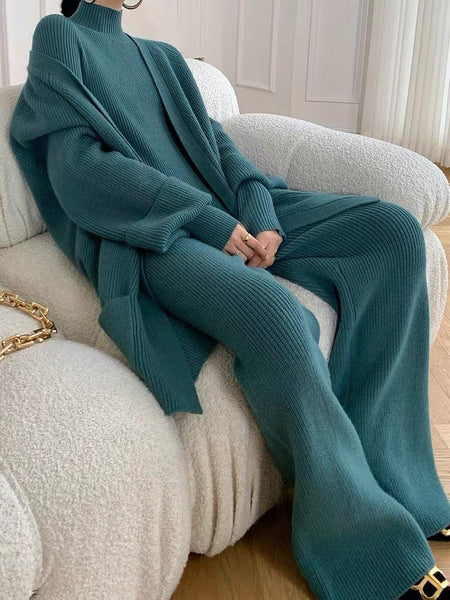 Luxury Collection Suarez Coord Set - lifestyle shot on model, teal - Miss Mosa By Akanksha