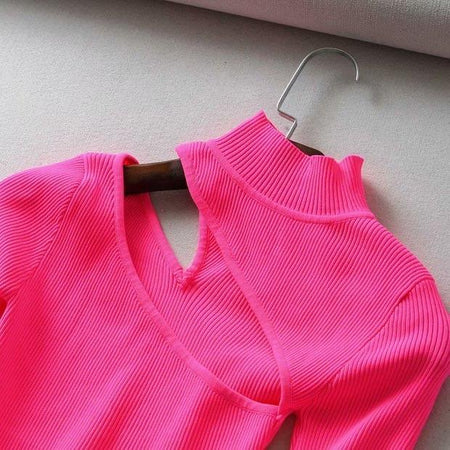 Luxury Slash Crops - close-up of neckline, pink - Miss Mosa By Akanksha