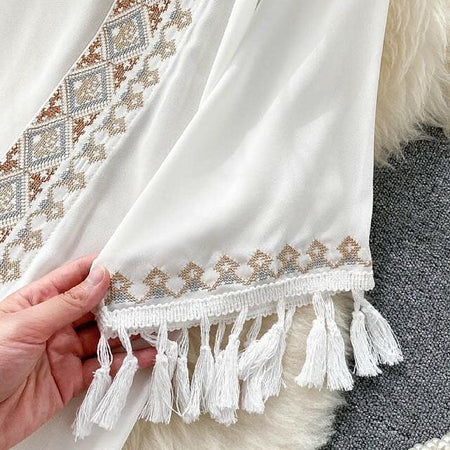 Sula Tasseled Cape - close-up of tassel hem, white - Miss Mosa By Akanksha
